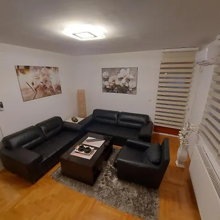 Jova's Place Apartman