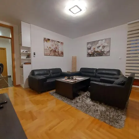 Jova's Place Apartman *