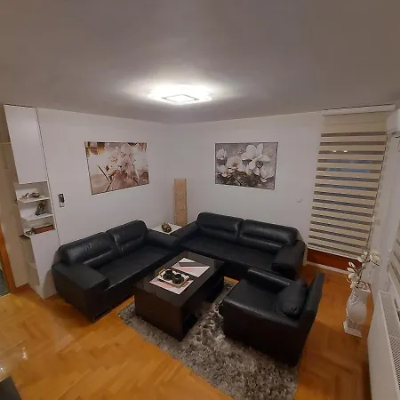 Apartman Jova's Place *