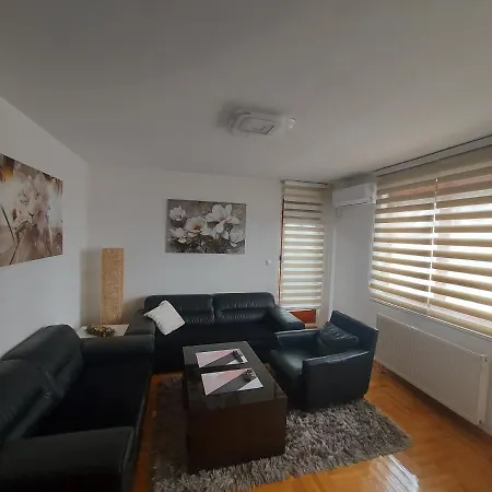 Jova's Place Lukavica