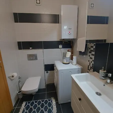 Jova's Place * Lukavica