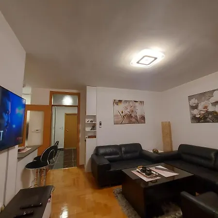 Jova's Place Apartman *